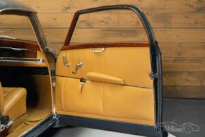 Image 8/31 of Mercedes-Benz 300 S (1953)