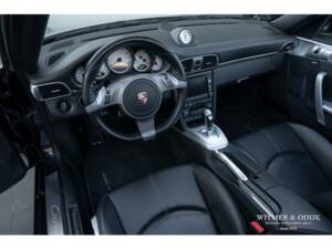 Image 9/37 of Porsche 911 Carrera 4S (2009)