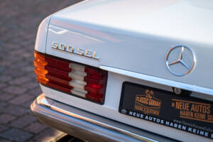 Image 14/44 de Mercedes-Benz 500 SEL (1984)