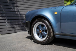Imagen 32/44 de Porsche 911 Turbo 3.3 (1989)