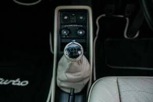 Bild 26/47 von Porsche 911 Turbo 3.3 (1987)