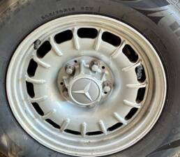 Afbeelding 47/73 van Mercedes-Benz 380 SE (1984)