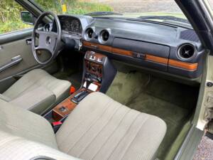 Afbeelding 34/35 van Mercedes-Benz 280 CE (1983)