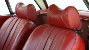 Bild 37/70 von Mercedes-Benz 280 SL (1967)