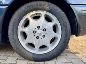 Image 23/49 de Mercedes-Benz SL 500 (1997)