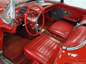 Image 25/45 of Chevrolet Corvette (1959)