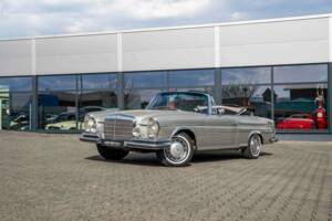 Image 2/30 of Mercedes-Benz 280 SE 3,5 (1969)