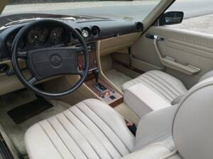 Image 14/38 de Mercedes-Benz 560 SL (1986)