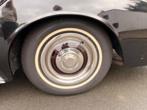 Image 8/24 of Rolls-Royce Silver Cloud III (1964)