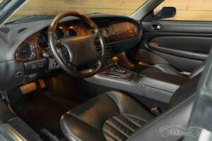 Bild 13/19 von Jaguar XK8 4.0 (2000)