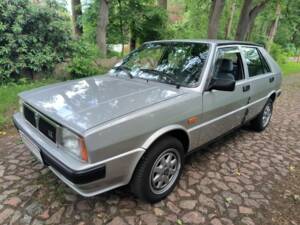 Image 1/97 of Lancia Delta (1989)