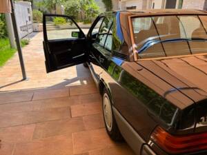 Bild 18/37 von Mercedes-Benz 190 E 2.0 (1991)