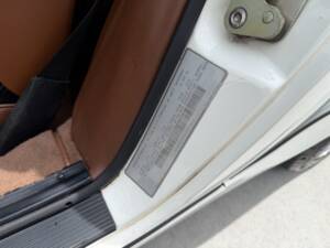 Image 31/62 of Porsche 911 Carrera 2 (1990)
