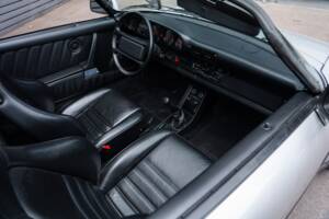 Image 61/68 of Porsche 911 Speedster 3.2 (1989)