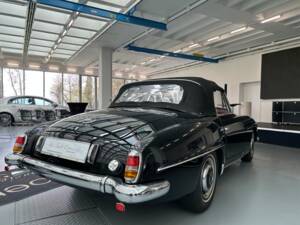 Image 21/38 de Mercedes-Benz 190 SL (1957)
