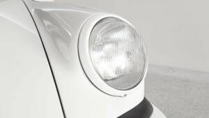 Bild 11/30 von Porsche 911 Carrera 3.2 (1987)