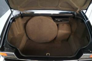 Image 10/47 of Jaguar XJ12 6.0 (1994)