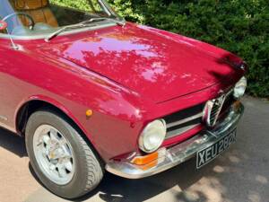 Image 11/48 of Alfa Romeo Giulia 1600 GT Junior (1972)