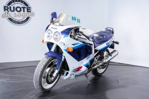Bild 34/41 von Suzuki DUMMY (1990)