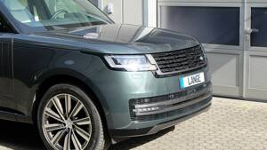 Image 56/61 of Land Rover Range Rover D350 (2025)