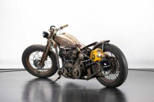 Bild 2/50 von Harley-Davidson FXSTC 1340 Softail Custom (1989)