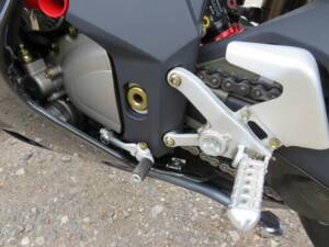 Bild 31/45 von MV Agusta DUMMY (2006)