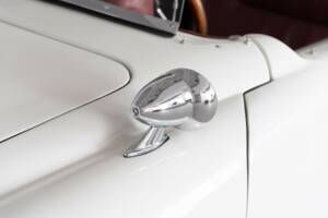 Image 18/40 of Mercedes-Benz 190 SL (1955)