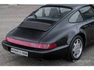 Image 13/28 de Porsche 911 Carrera 4 (1990)