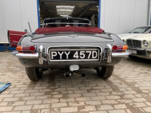 Afbeelding 6/8 van Jaguar E-Type 4.2 (1965)