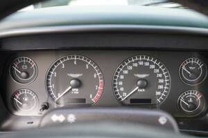 Bild 23/50 von Aston Martin DB 7 Vantage (2001)