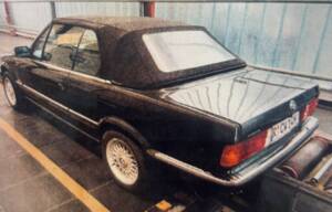 Image 4/5 of BMW 320i (1989)