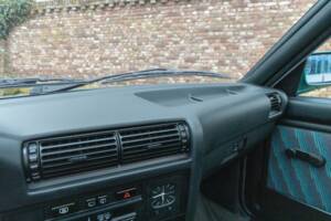 Image 10/50 of BMW 316i Touring (1993)