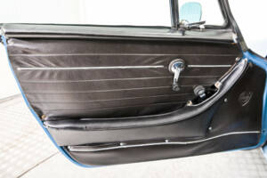 Image 27/50 of Volvo 1800 E (1971)