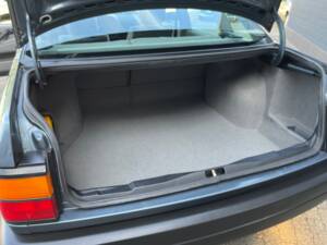 Image 25/33 of Volkswagen Passat 1.8 (1989)