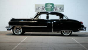 Image 2/19 of Cadillac 61 Sedan (1951)