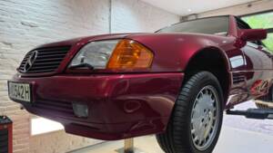 Image 44/100 of Mercedes-Benz 300 SL-24 (1991)