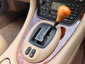 Bild 23/32 von Jaguar XJ 8 Sovereign (1999)