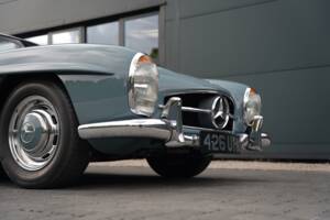 Image 23/43 of Mercedes-Benz 300 SL Roadster (1960)