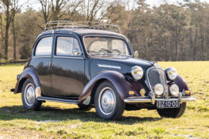 Immagine 2/35 di SIMCA 8 - 1200 (1951)