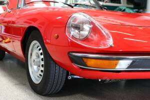 Afbeelding 36/37 van Alfa Romeo 2000 Spider Veloce (1979)