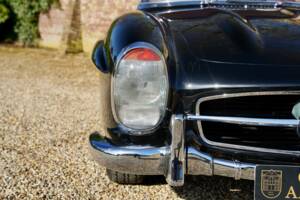 Image 27/50 of Mercedes-Benz 300 SL Roadster (1959)