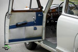 Bild 4/44 von Mercedes-Benz 220 S (1958)