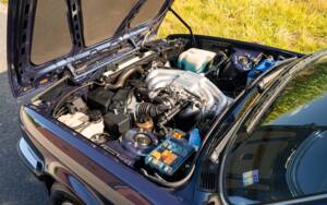 Immagine 29/35 di BMW 320i (1988)
