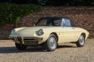 Image 20/50 of Alfa Romeo 1600 Duetto (1967)