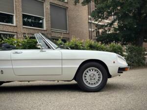 Image 12/95 of Alfa Romeo 2000 Spider Veloce (1980)