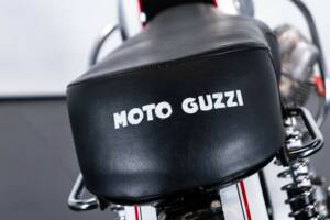 Immagine 19/30 di Moto Guzzi V 7 (1967)