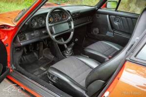 Image 6/63 of Porsche 911 Carrera 3.2 (1986)