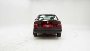 Bild 7/15 von Mercedes-Benz 230 CE (1991)