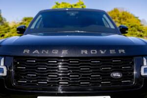 Image 29/49 of Land Rover Range Rover V8 Armoured (2022)