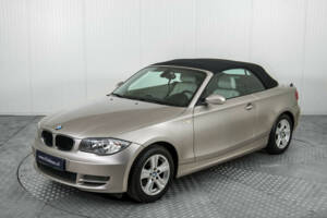 Image 49/50 of BMW 118i (2008)